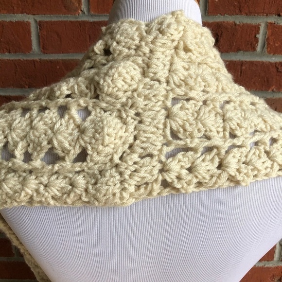 Handmade Infinity Scarf - Hand Knitted - One Size - Picture 5 of 8